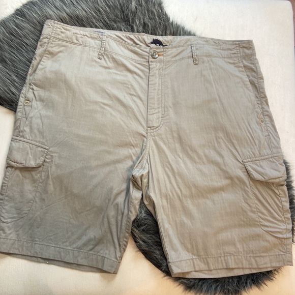 Tommy Bahama Cargo Shorts Men Sz 42 - Picture 1 of 6